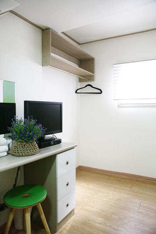 K-Pop Residence Myeongdong 1 Seoul Room photo