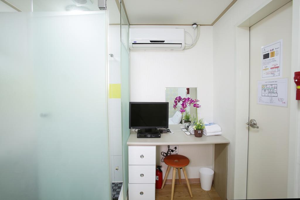 K-Pop Residence Myeongdong 1 Seoul Room photo